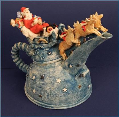 Malcolm Law Ceramics
Santa Teapot
Stoneware, T Material, underglaze colours plus gold and platinum lustre.
©Malcolm Law