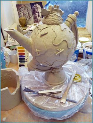 Malcolm Law Ceramics
Globe Teapot
Stoneware, T Materia
©Malcolm Law